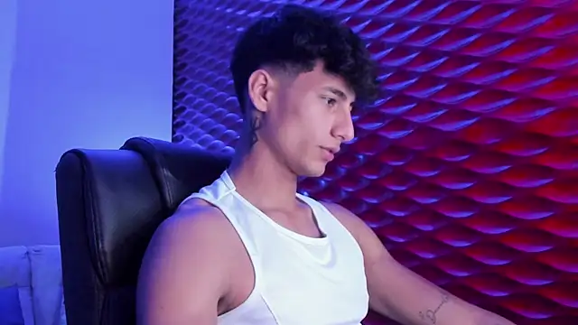 MaxiimoRomano  online show from June 17, 4:53 pm