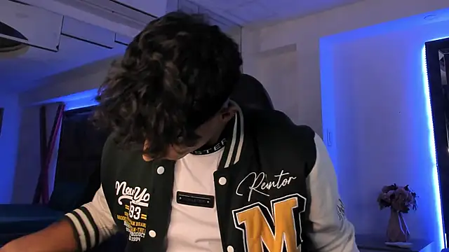 MaxiimoRomano  online show from March 31, 12:51 pm