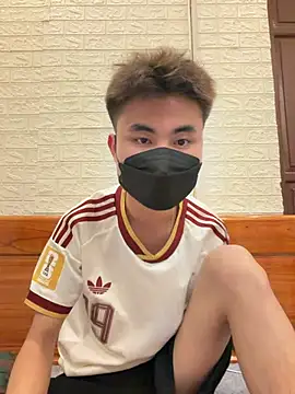 Hoanganhdayroii online show from July 15, 1:34 am