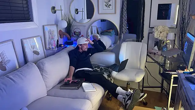 DylanBrook online show from April 7, 6:02 am