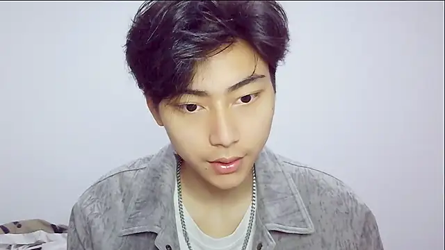 XX-XIUXIU online show from April 8, 1:20 pm