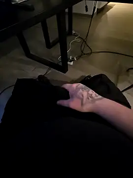 OssiBigCum online show from March 19, 10:46 pm