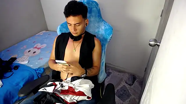 Mathias twinkk online show from April 6, 4:20 am