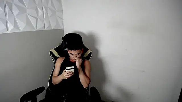 Mathias twinkk online show from April 14, 12:27 pm