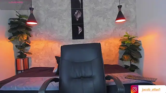 ian jacob online show from April 11, 7:39 pm