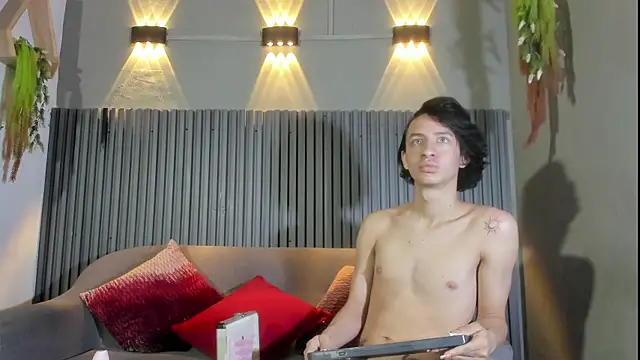 Emmyy Fantasy online show from April 7, 2:06 pm