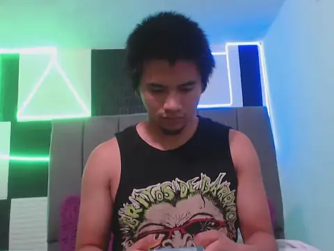 adonis latin 19 online show from April 14, 7:13 pm