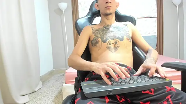 Hot Gaara  online show from April 9, 5:38 am