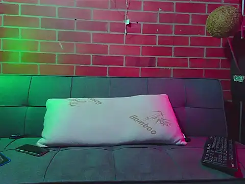 Kurtt   online show from April 22, 10:25 pm