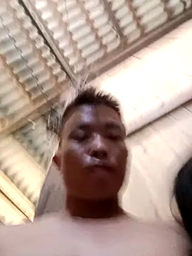 boy-pho- online show from April 16, 6:57 am