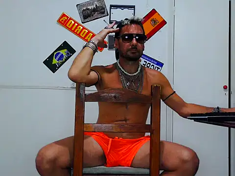 freddymdq100 online show from March 22, 2:38 am