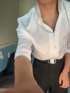 kissbaby-111 online show from April 11, 3:24 am