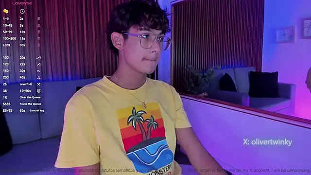 Oliver20   online show from April 15, 4:23 am