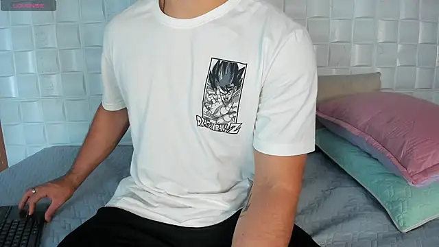 DanteTargaryen online show from April 9, 6:19 am