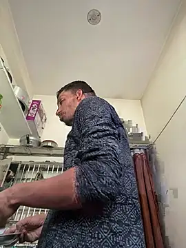 cool guy 1 online show from April 12, 4:26 am