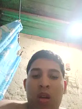 alee28728 online show from April 3, 6:32 am