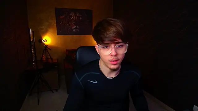 BodhiHayes online show from April 14, 4:23 am