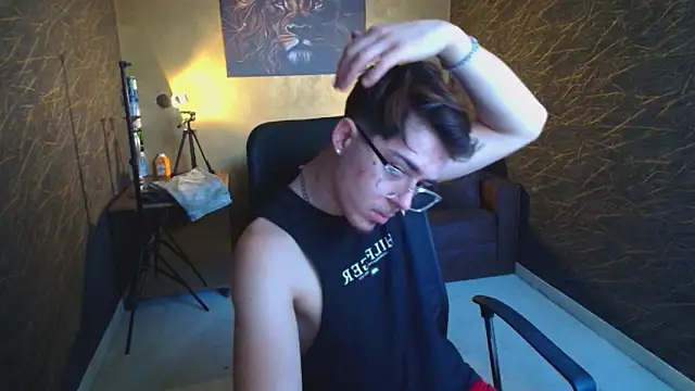 BodhiHayes online show from April 7, 5:51 am