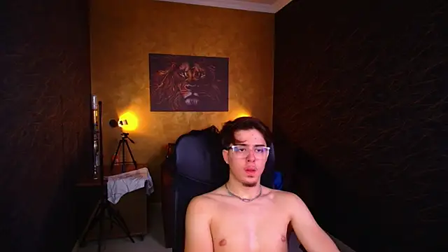 BodhiHayes online show from April 9, 6:19 am