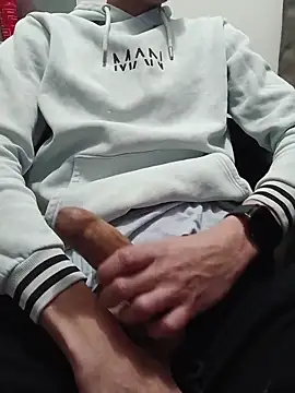 Skinboy06 online show from March 22, 5:51 pm