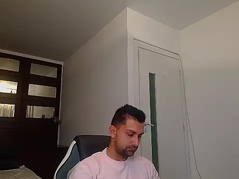 BryceReign online show from May 24, 4:40 am