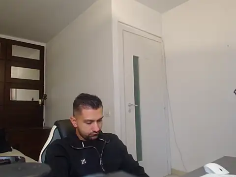 BryceReign online show from April 15, 4:34 am