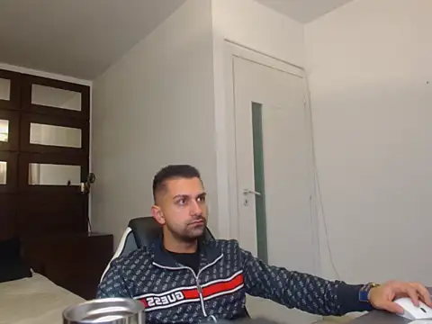 BryceReign online show from April 14, 4:23 am