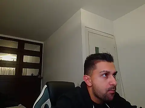 BryceReign online show from May 22, 4:28 am