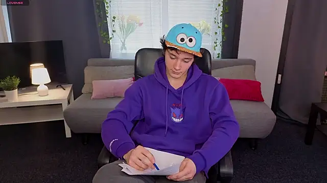 KevinStrike online show from March 21, 1:04 pm