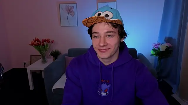 KevinStrike online show from March 25, 2:43 pm