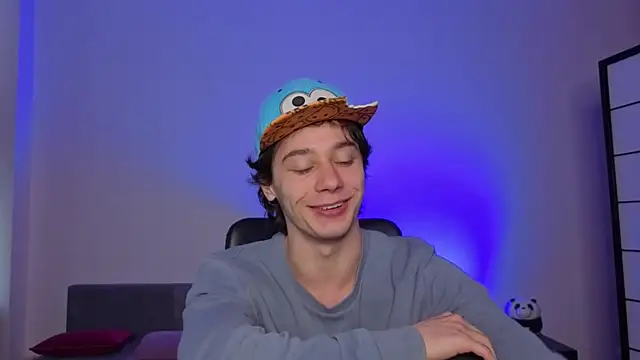 KevinStrike online show from April 8, 1:42 pm