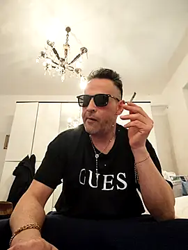 FINCHELABARCAVA online show from March 29, 4:29 pm