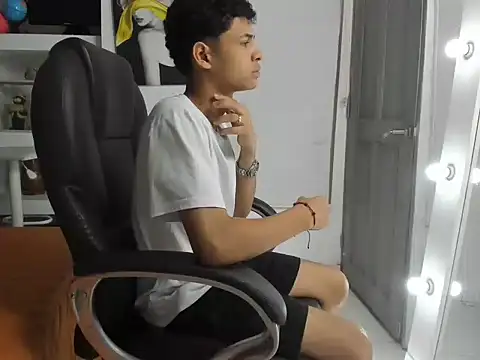 Nico Viper  online show from March 29, 8:31 pm