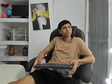 Nico Viper  online show from March 28, 7:47 pm