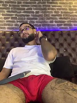 KyleJoss30 online show from April 13, 9:37 pm