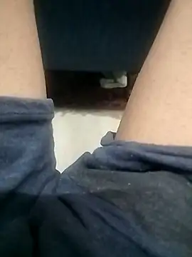 blackfullhairychest online show from April 3, 4:20 am