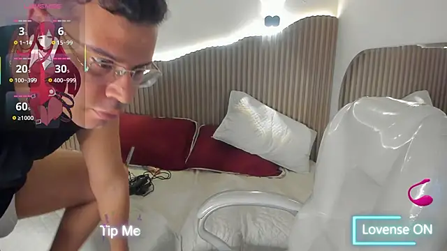 Liam ruse online show from March 29, 4:01 am