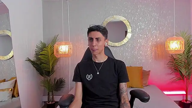 Gio carangi online show from April 15, 3:06 am