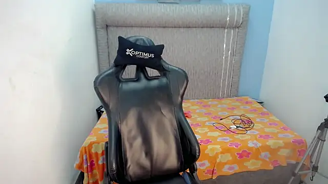 Dani high online show from March 22, 12:10 pm