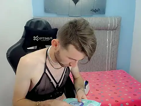 Dani high online show from April 10, 1:18 pm