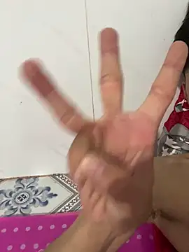 Nguyencuong1999 online show from March 29, 4:18 pm