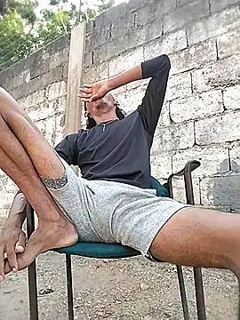 spittermasterpig1 online show from April 13, 1:12 pm