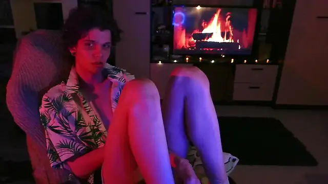 Lucius Mo online show from April 9, 1:03 am