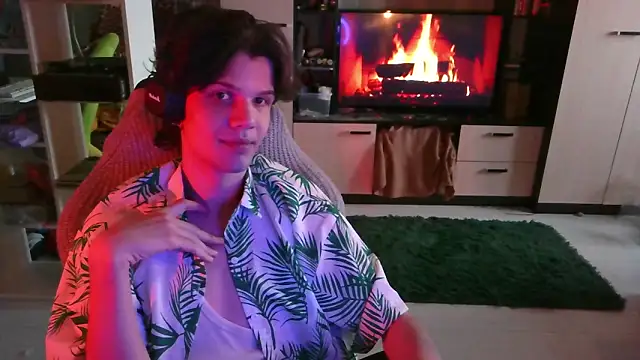 Lucius Mo online show from April 5, 2:57 pm