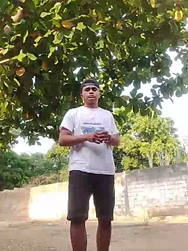 HOTRAINYGOLDEN online show from April 8, 9:34 pm