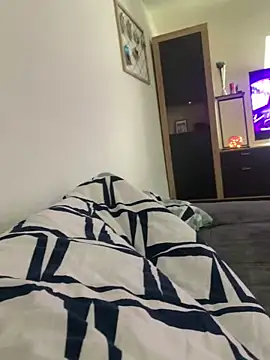 euerpaar292 online show from March 26, 8:07 am