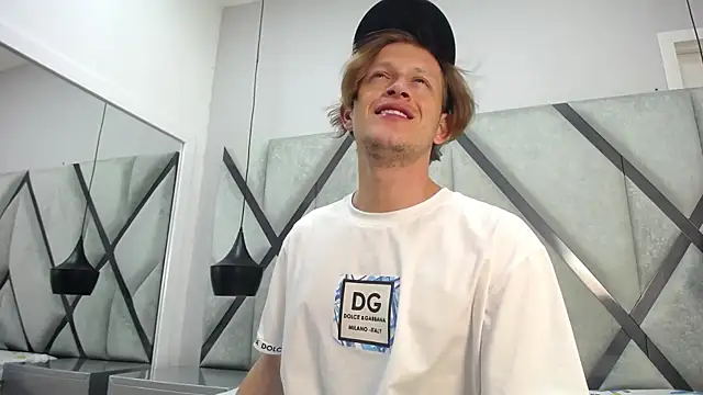 Anthonny Vegas online show from April 22, 12:50 am