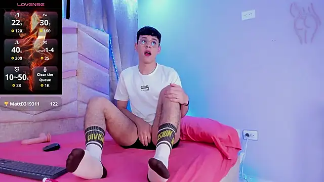 Tom Parker  online show from March 25, 9:41 pm