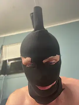 BWCloverboyy online show from April 16, 9:09 am