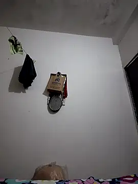 roselover2222 online show from April 4, 8:11 am